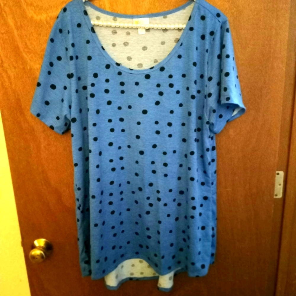 LulaRoe polka dot classic tshirt